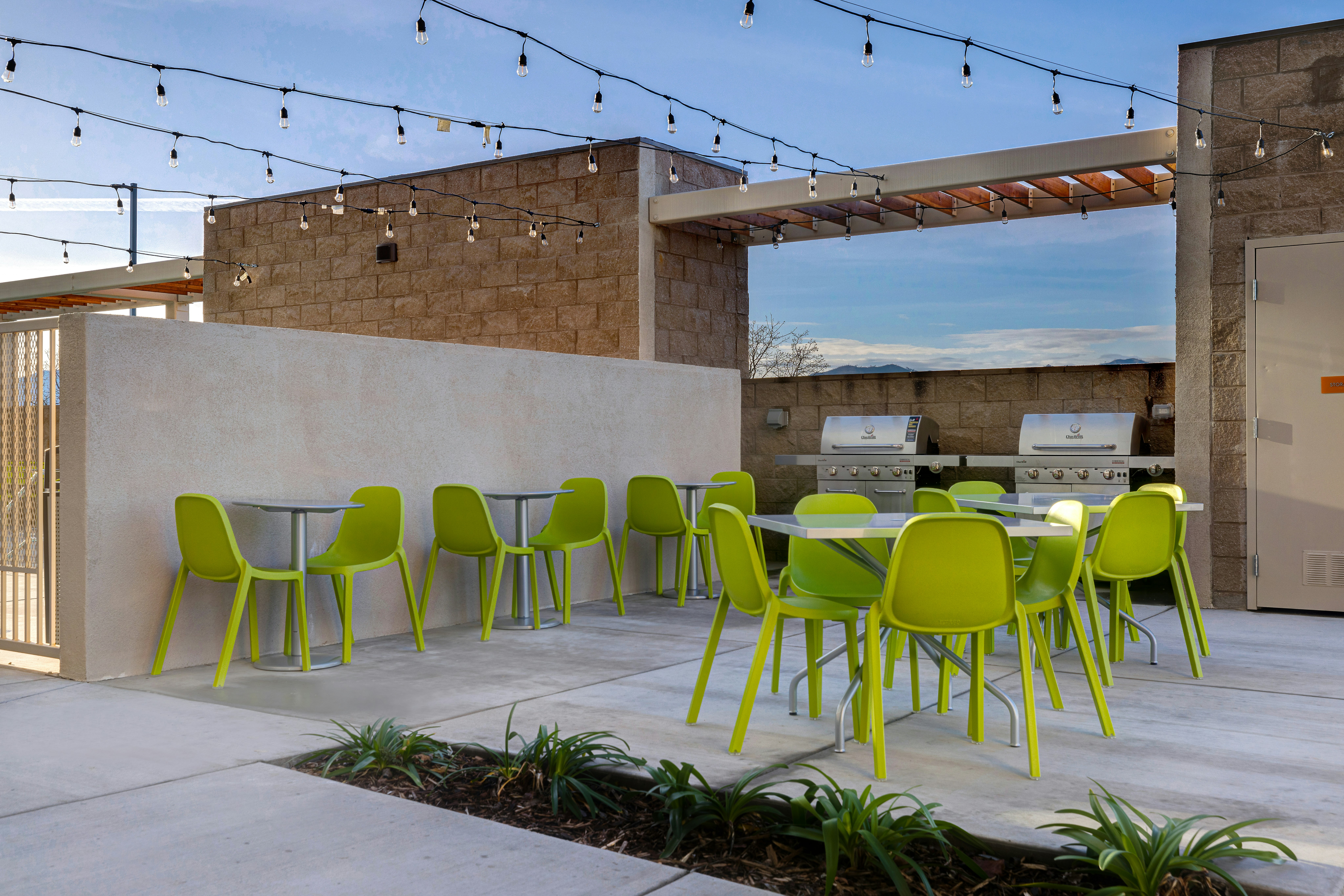 Home2 Suites by Hilton Redding 17/24