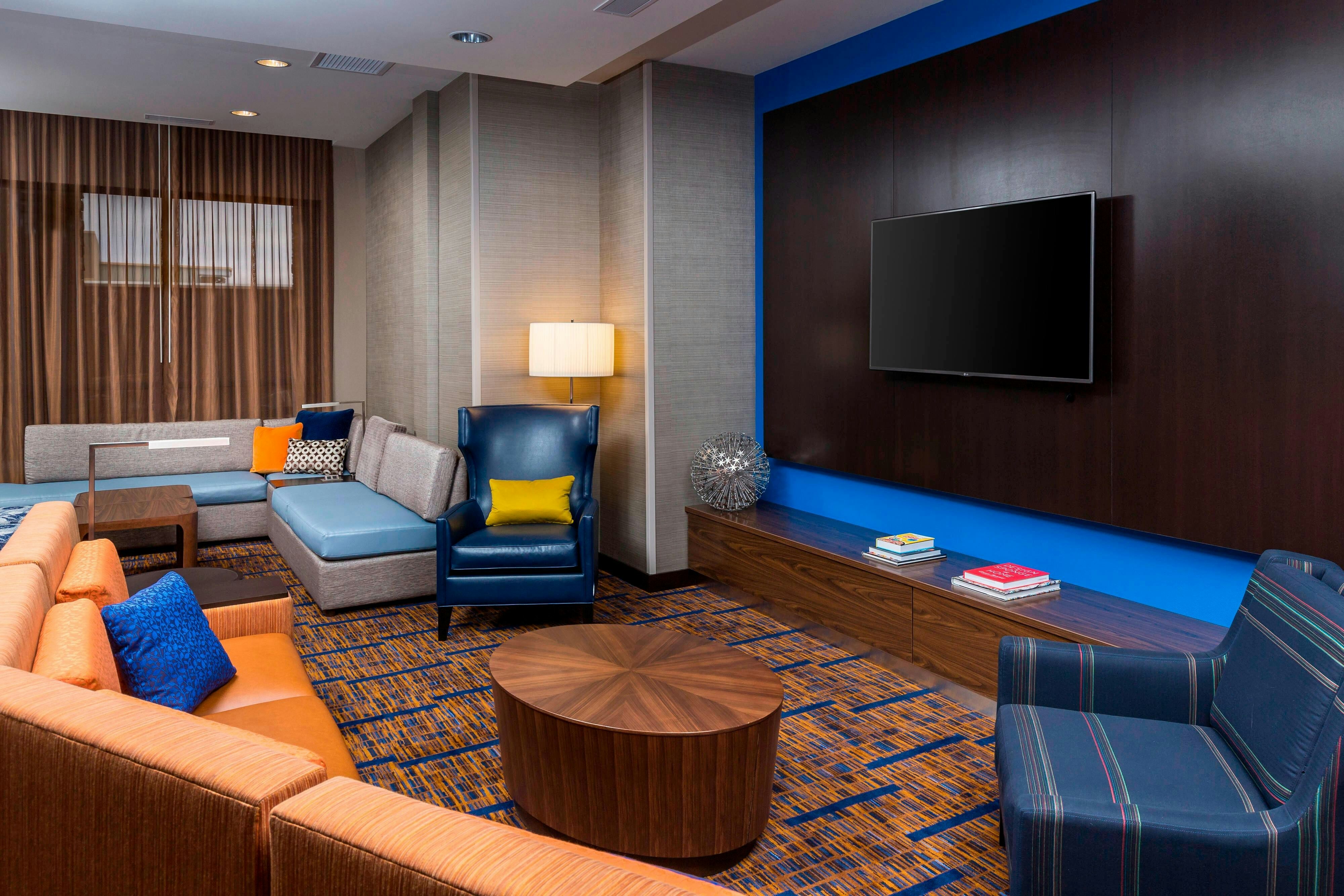 Courtyard by Marriott Bismarck North 11/12