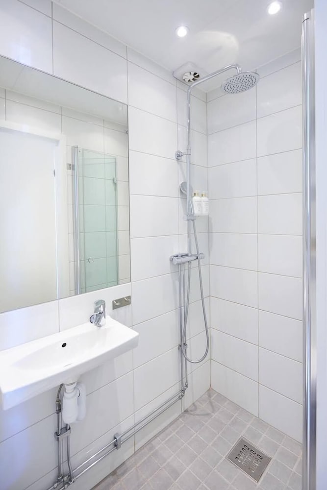 Bjorkhaga Hotell & Konferens 48/50