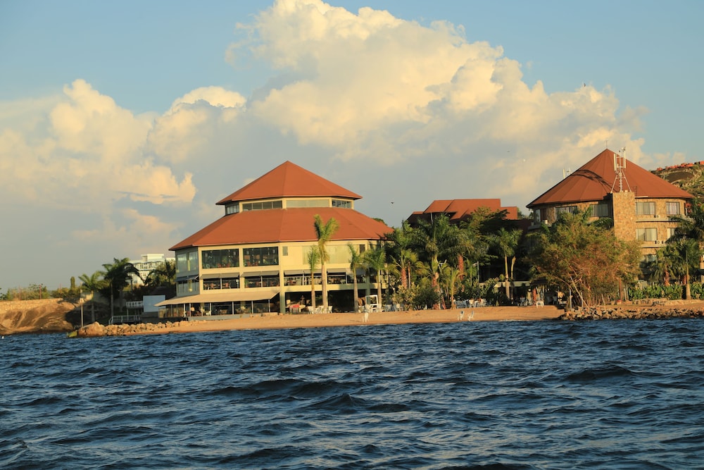 Malaika Beach Resort 38/50