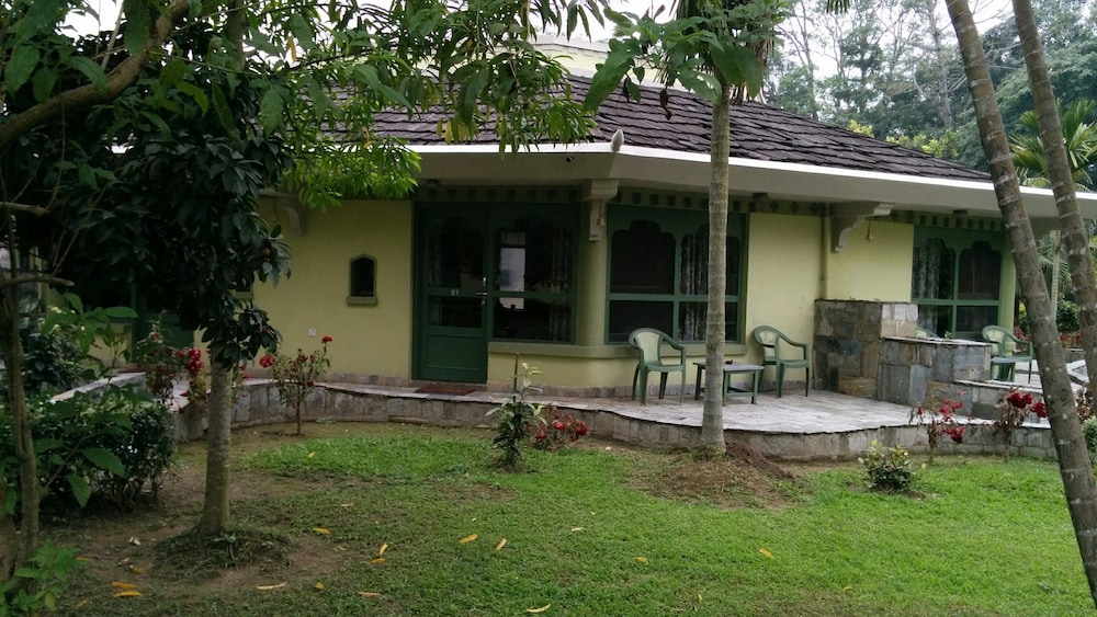 the rhino residency resort