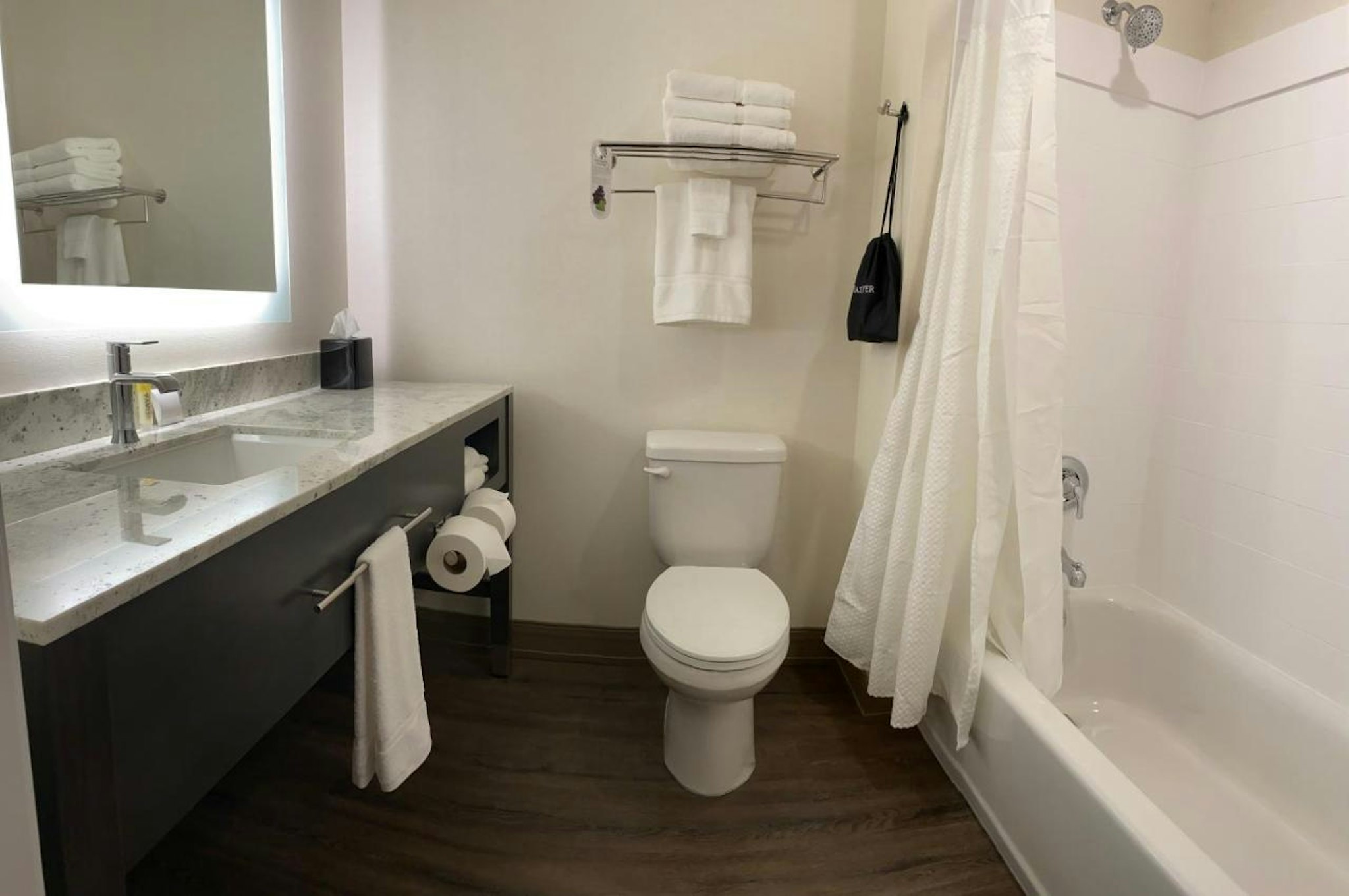 Simple Suites Boise Airport 34/36