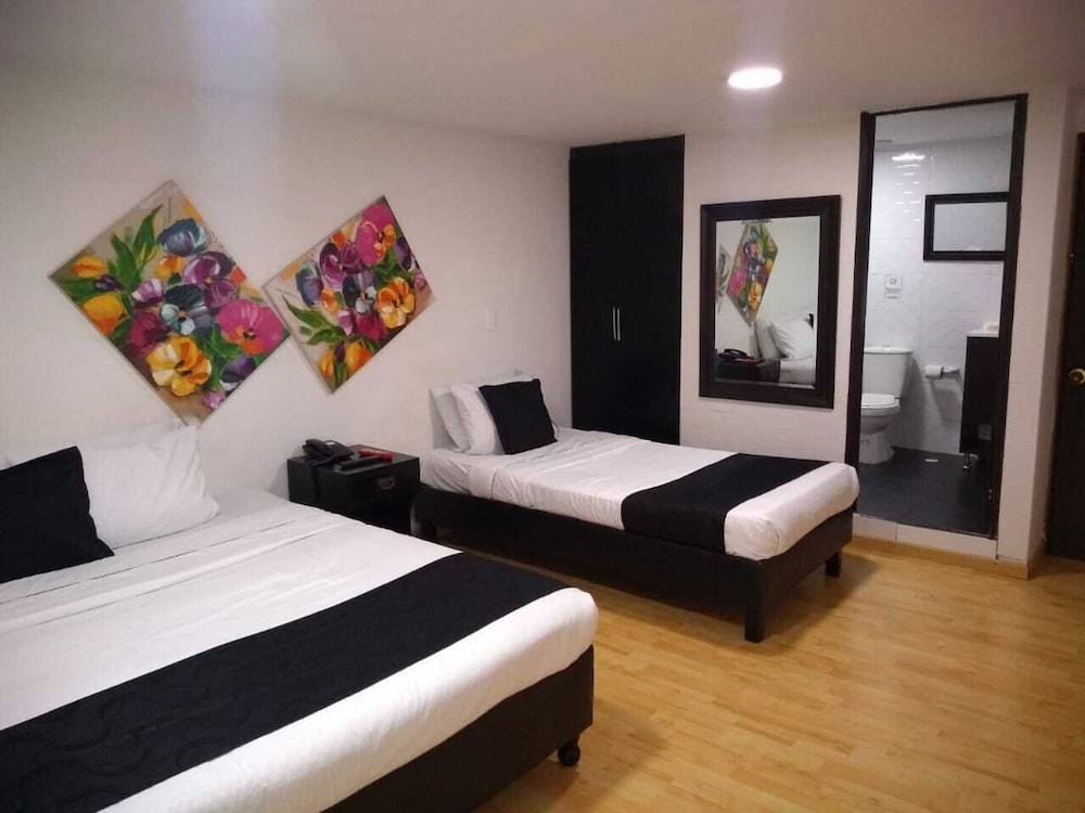 Hotel Santiago Plaza 6/20