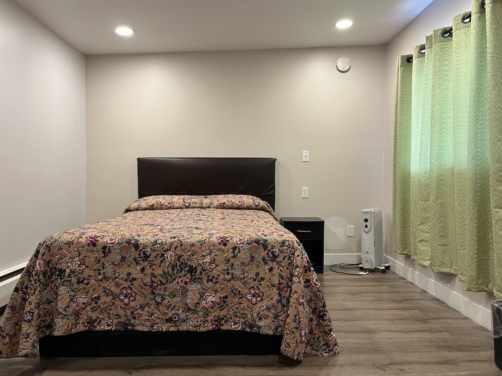 Kluane Park Inn 19/28