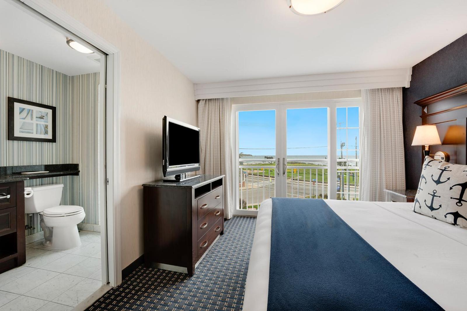 2 Bedrooms, Suite, 2 King Beds, Sofa, Newport Beach Hotel Suites 2/8