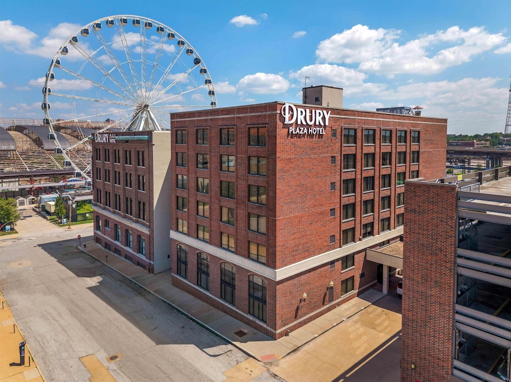 Drury Inn & Suites St. Louis Union Station 1/45