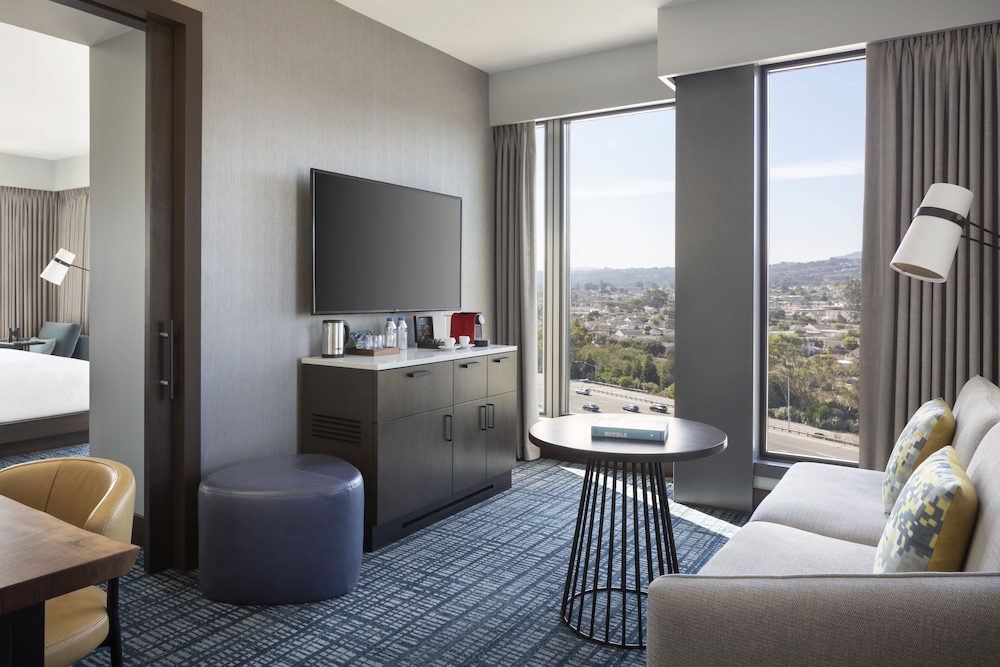 Grand Hyatt At Sfo 30/48