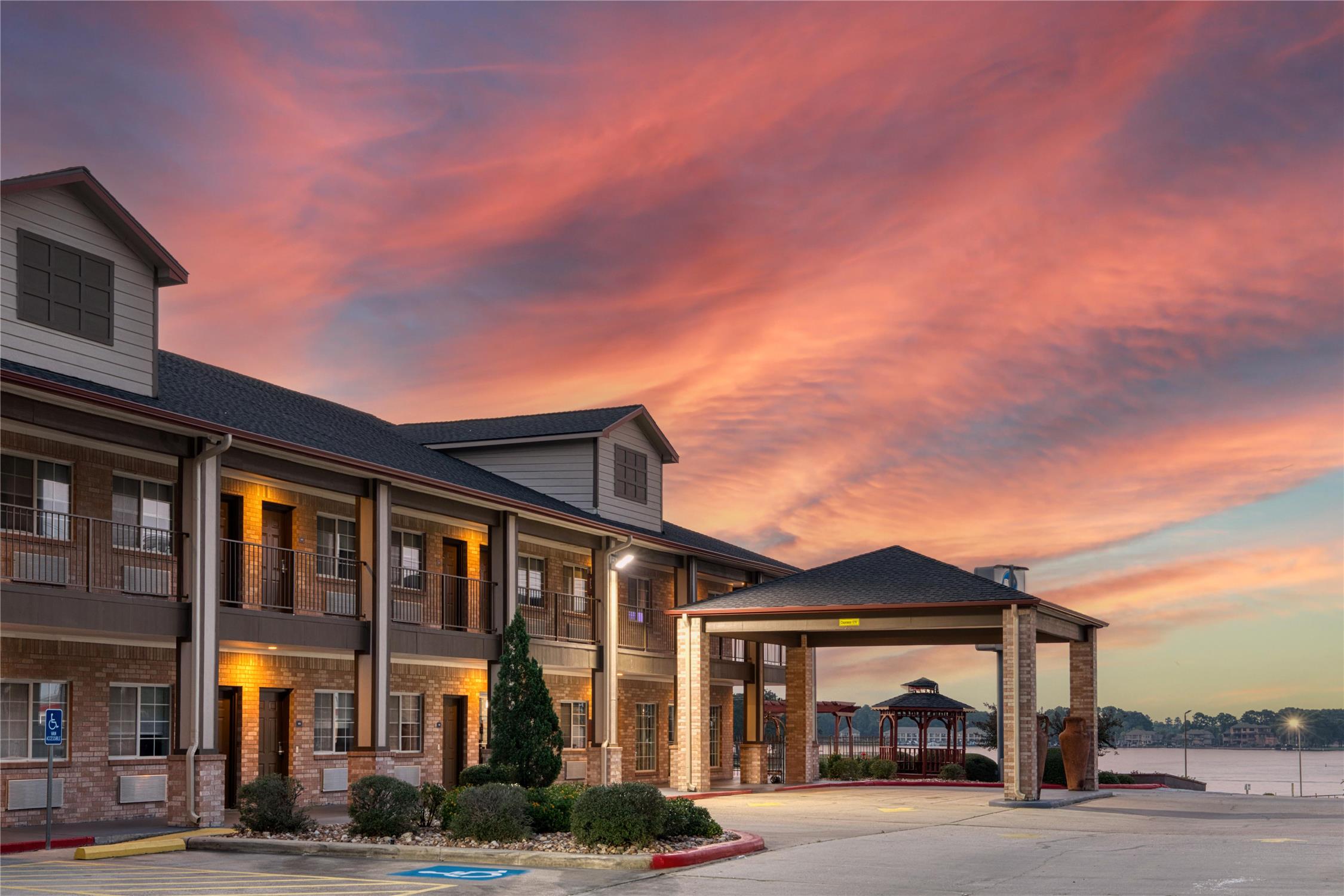 Best Western Lake Conroe Inn 6/36