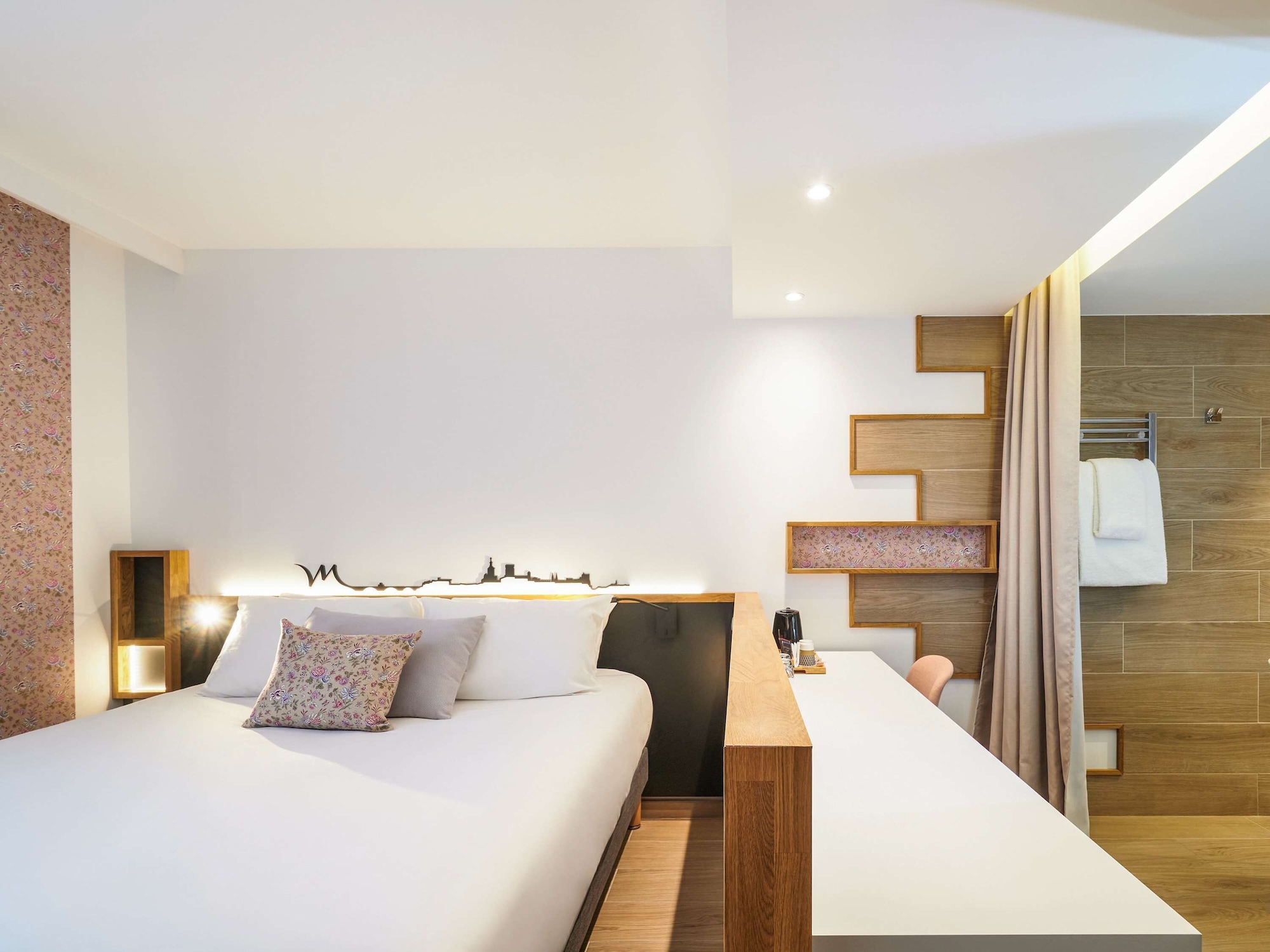 CLASSIC, DOUBLE BED