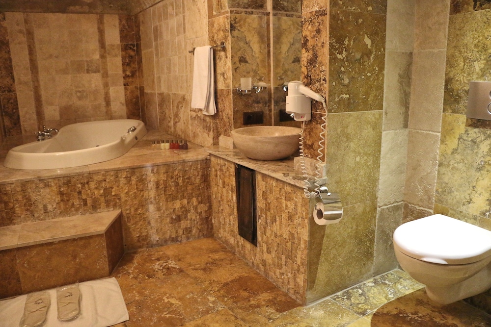 Kemerhan Hotel & Cave Suites 47/50