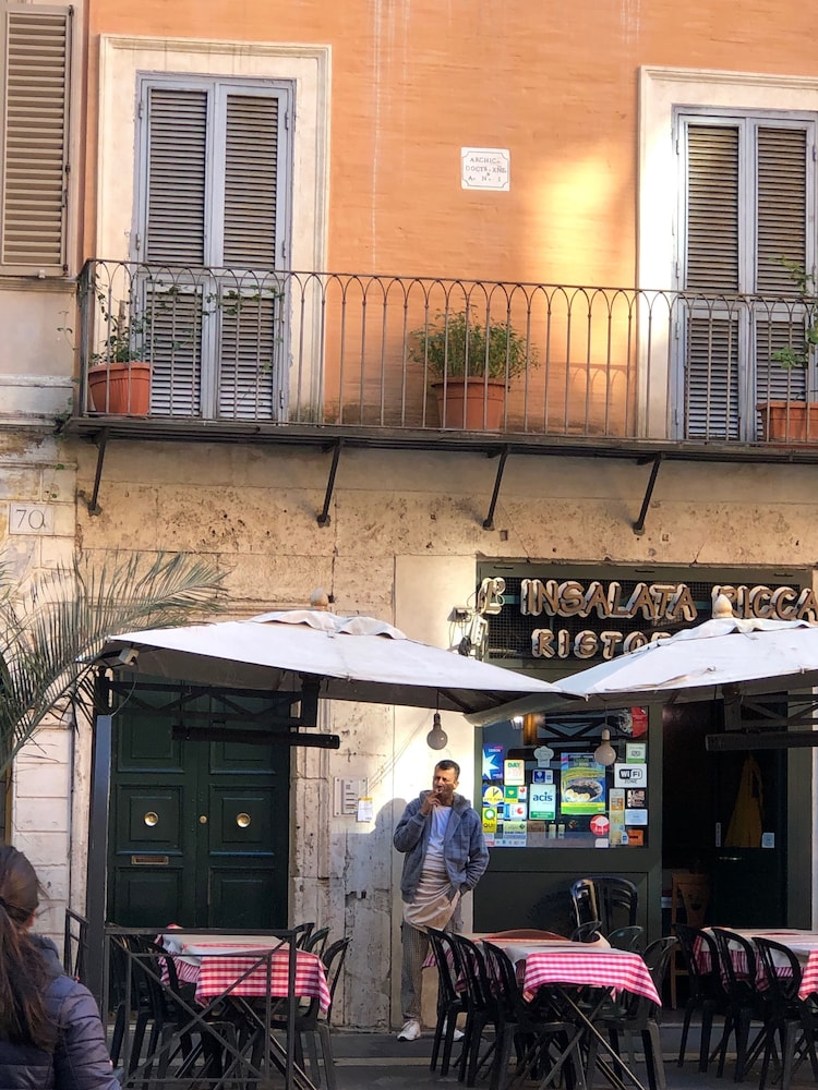 Navona Rooms with Jacuzzi 3/71
