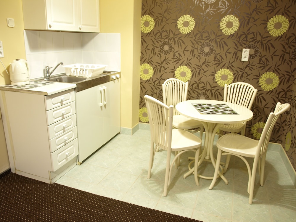 Cracow Old Town Guest House 40/40