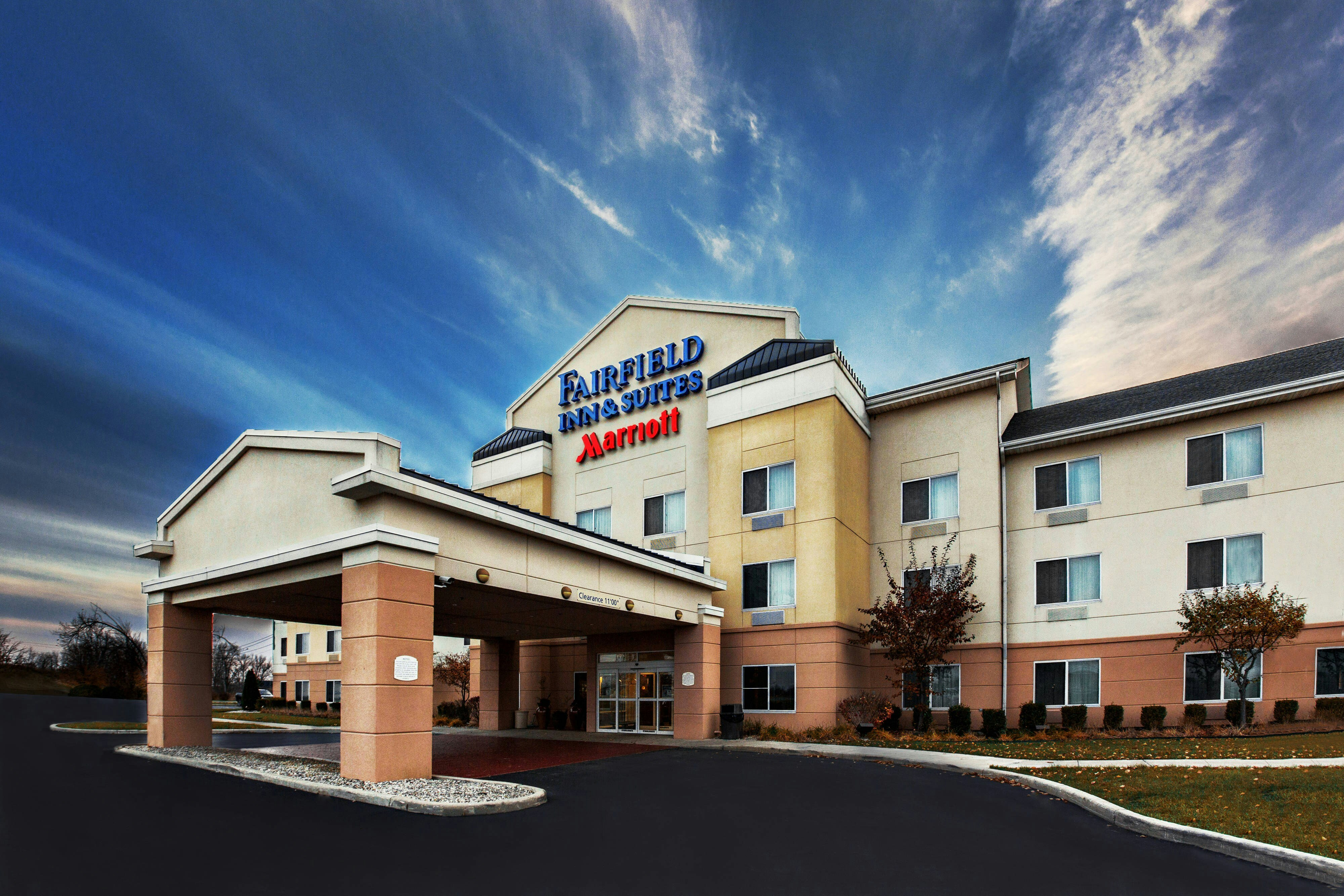 Fairfield Inn & Suites Toledo North 1/8