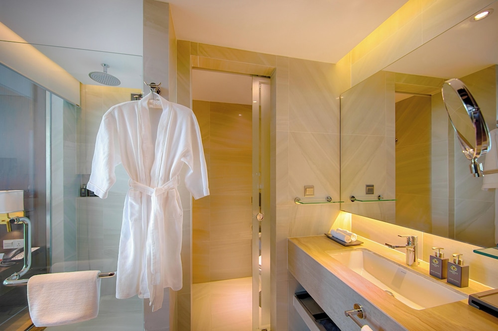New Orient Hotel Danang 70/70