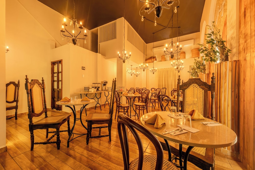 Hotel Dorado Plaza Calle del Arsenal 30/44