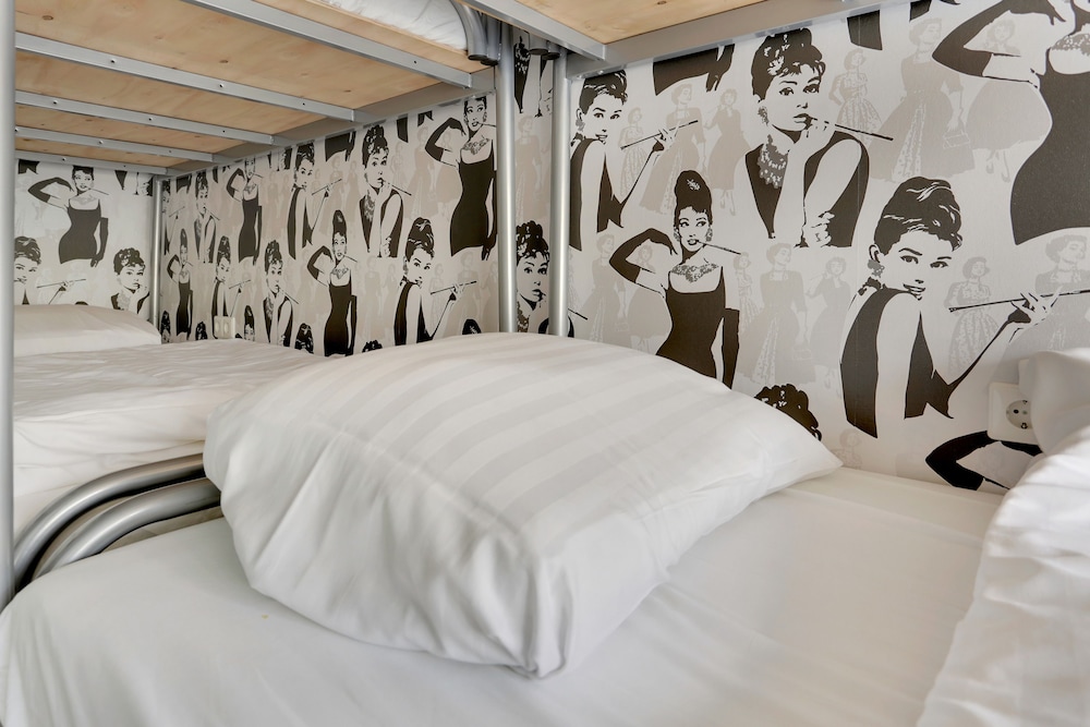 Dutchies Hostel 19/50