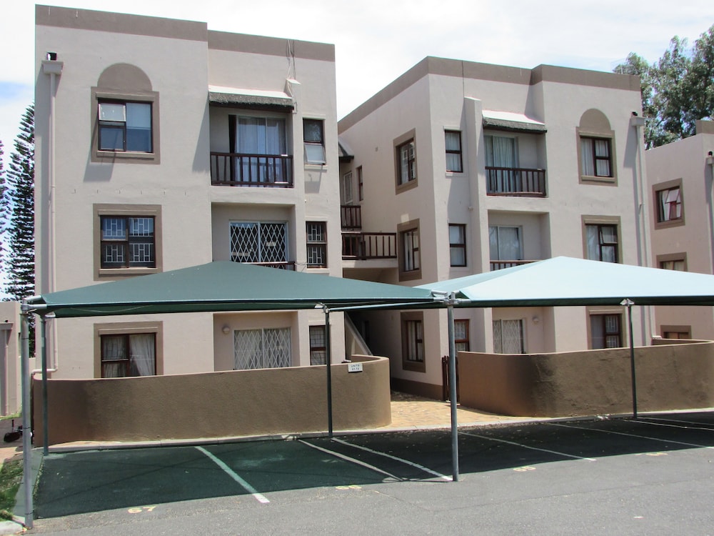 Serengeti Self Catering Units 1/34