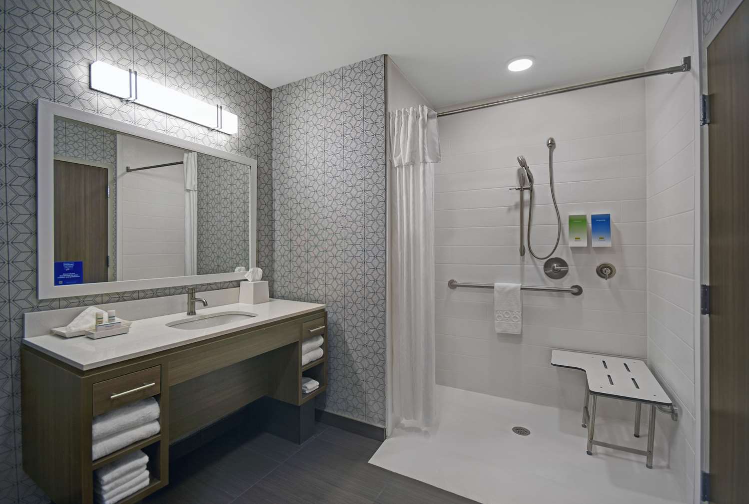 Home2 Suites by Hilton Springdale Cincinnati 35/35