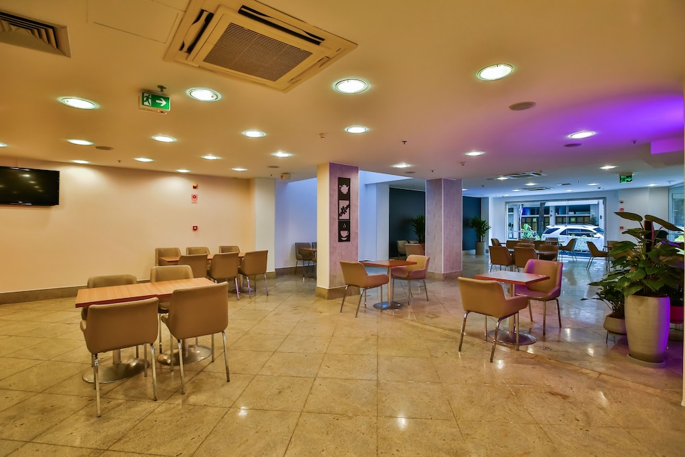 ibis Copacabana Posto 2 Hotel 65/80