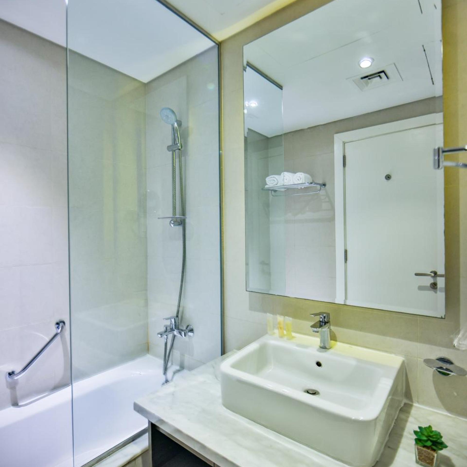 WINDS OF THE CANAL – DAMAC MAISON PRIVE By Lagom Vacation Home LLC 12/14