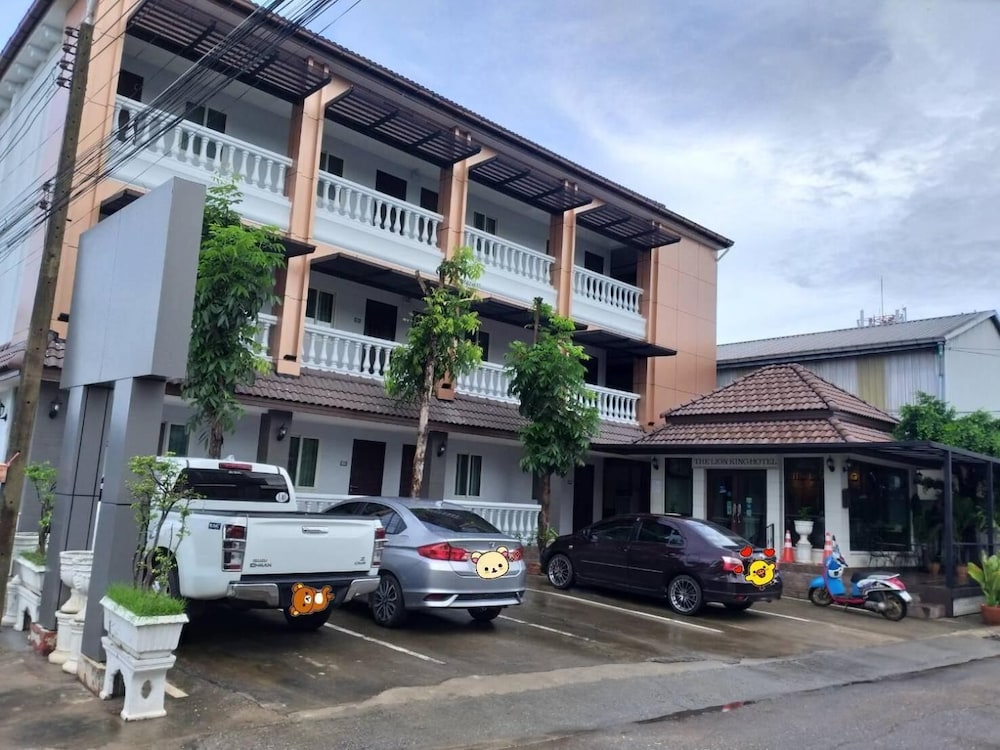 The Lion King Hotel 54/63