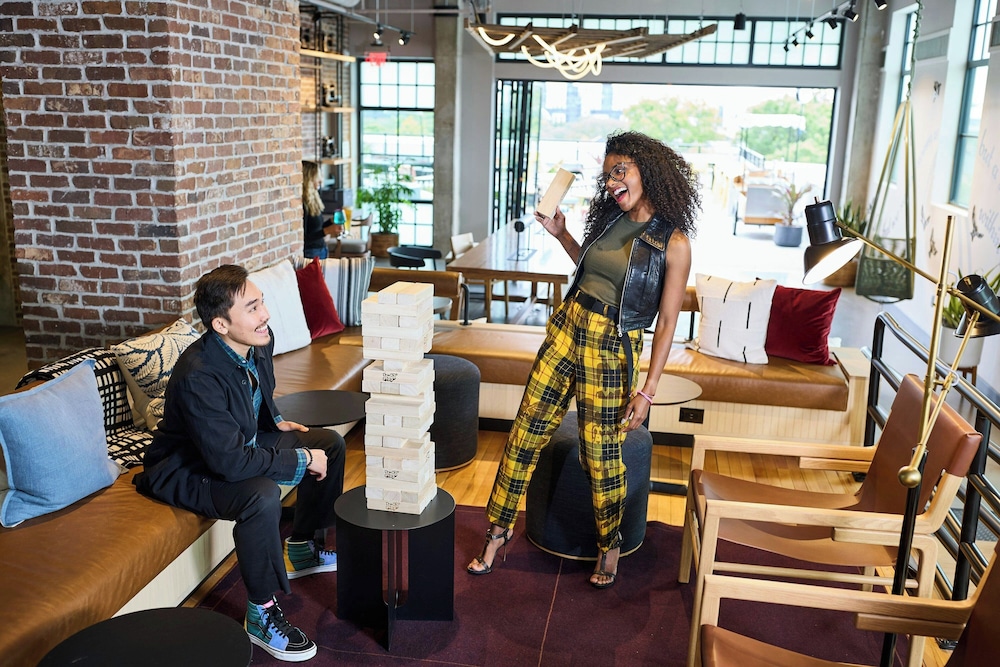 Moxy Charleston Downtown 36/42