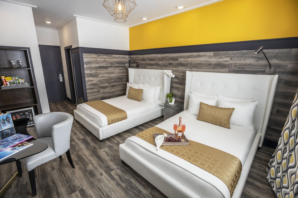 Catalina Hotel & Beach Club 28/70