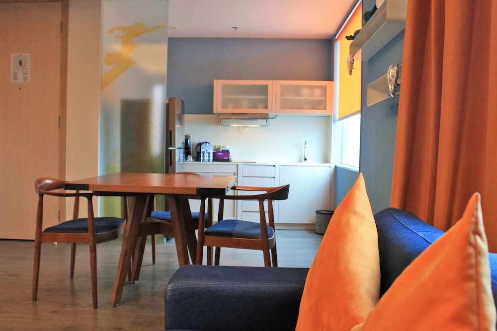 MERCURE JAKARTA SIMATUPANG 56/72
