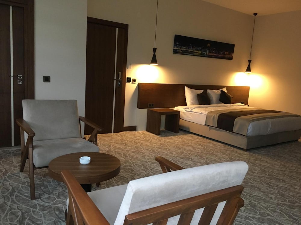 Armoni Park Otel 12/30