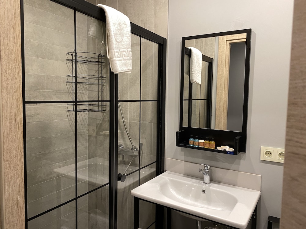 Li Hotel Pera 21/22