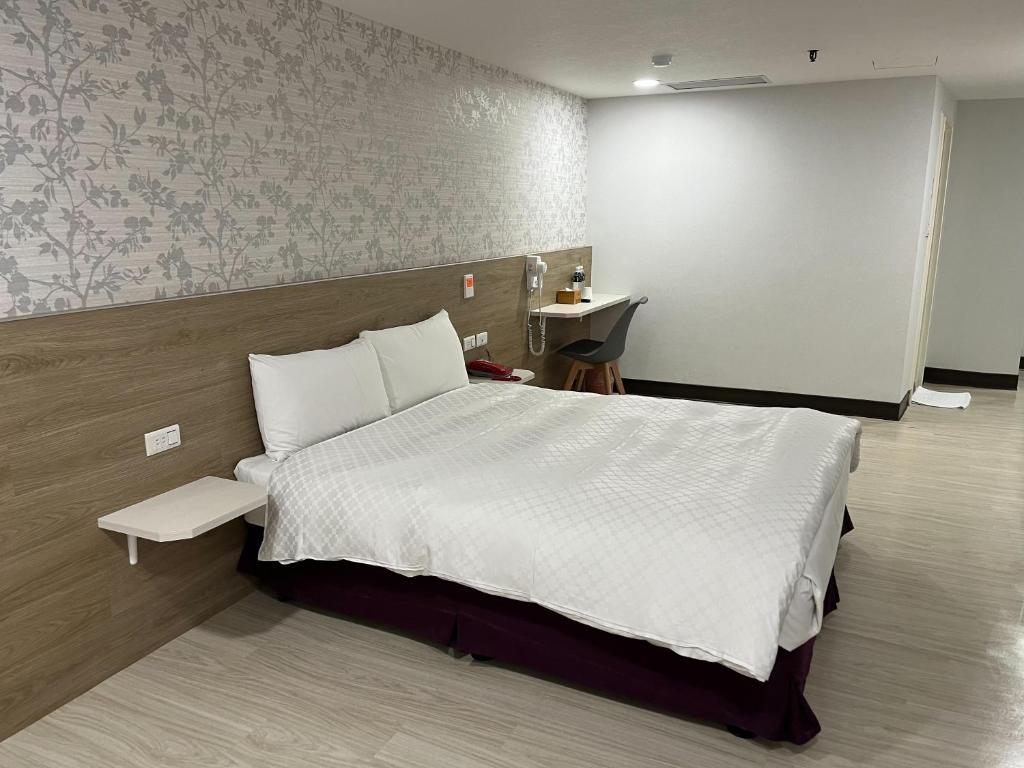 Economy, Double Bed, No Window