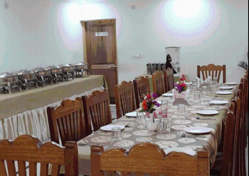 Hotel Om Ladakh 16/19