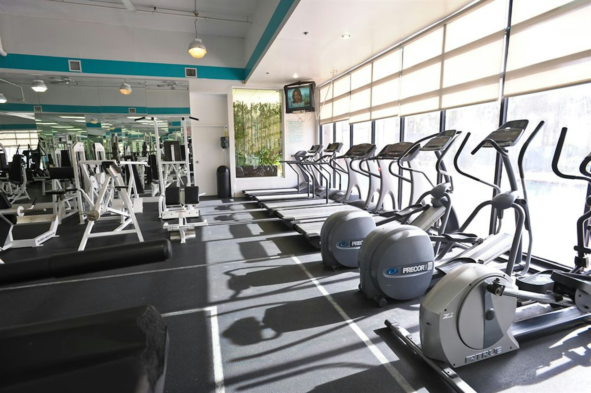 Crystal Beach Suites Miami Oceanfront Hotel 9/24