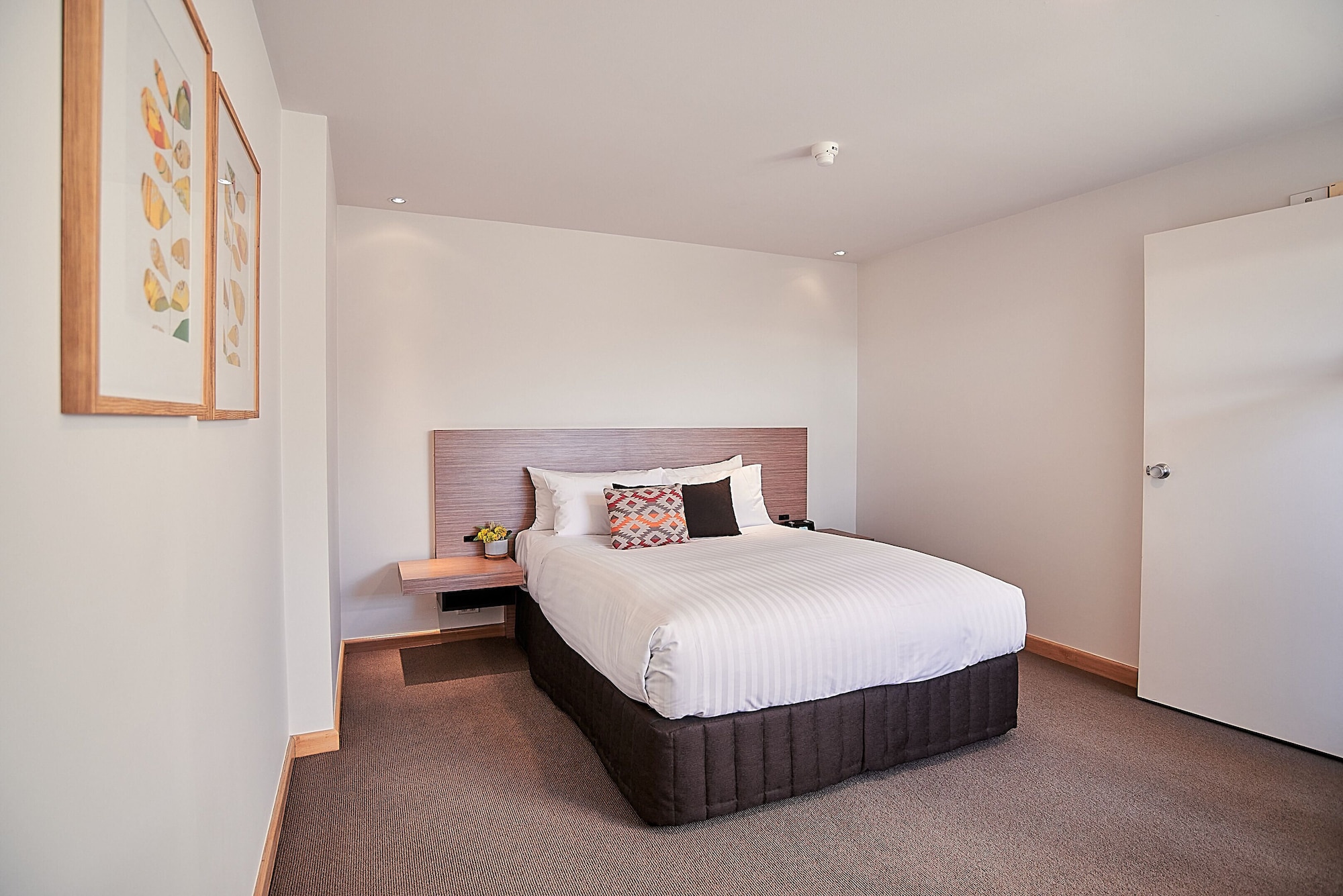 2 Bedrooms, 5 Rooms, Suite, 1 Queen and 1 Single Bed, Bunk Bed