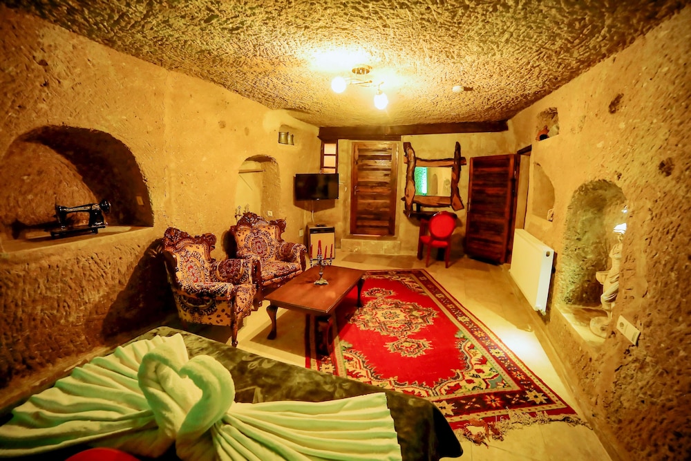 Larissa Cave Hotel 31/50