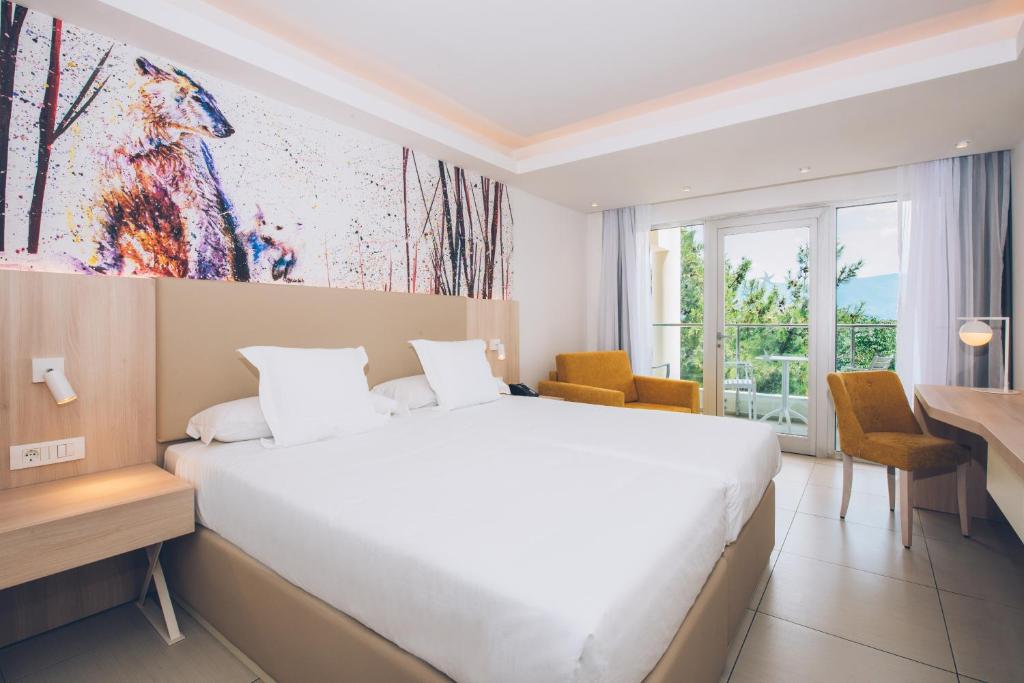 Room, Single, Double Bed, Garden View