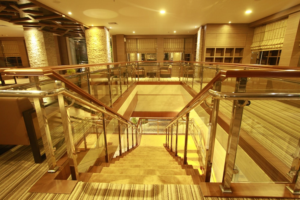 Fox Hotel Nagoya Batam 38/69