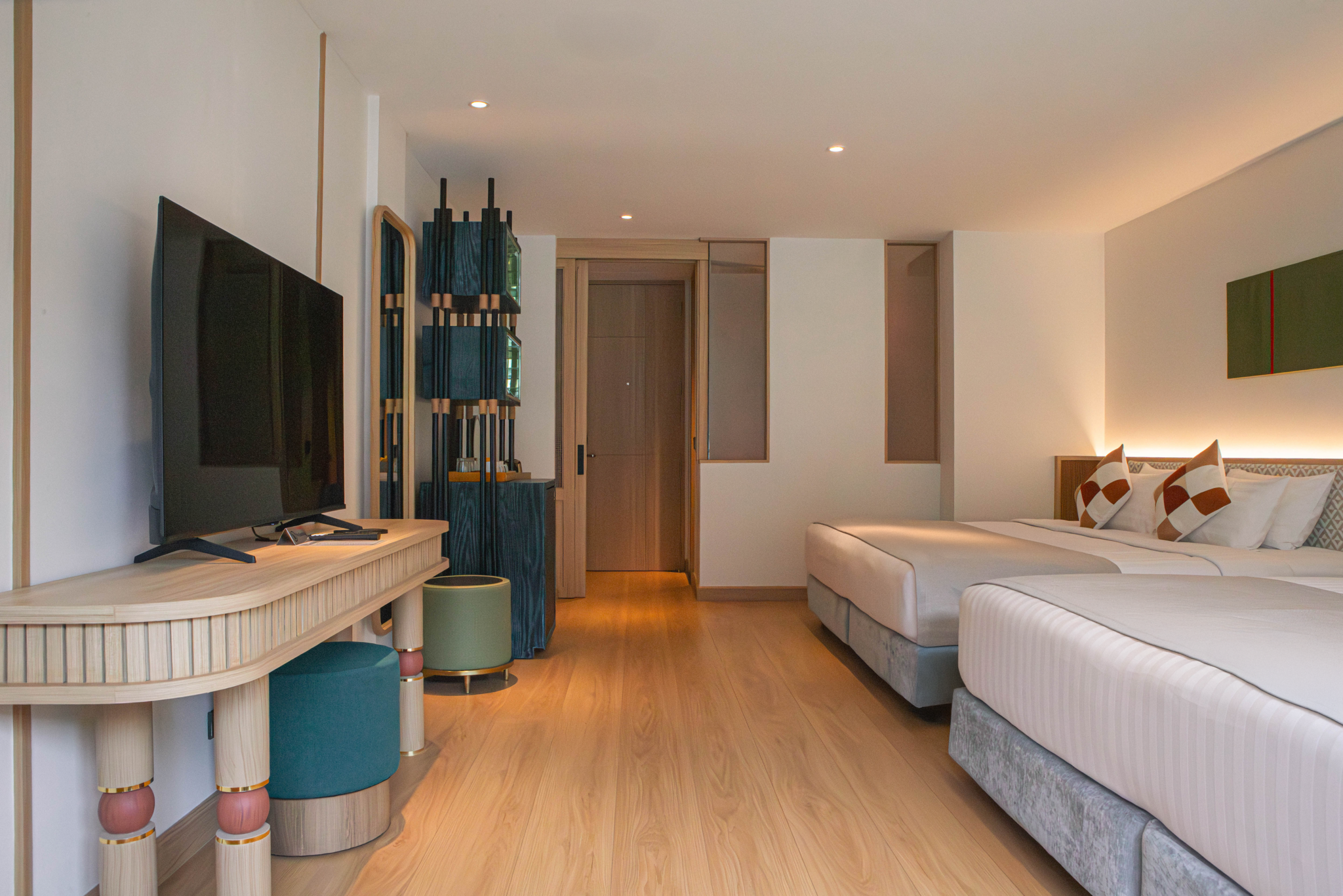 Glow, Suite, Quadruple, 4 Beds, Balcony