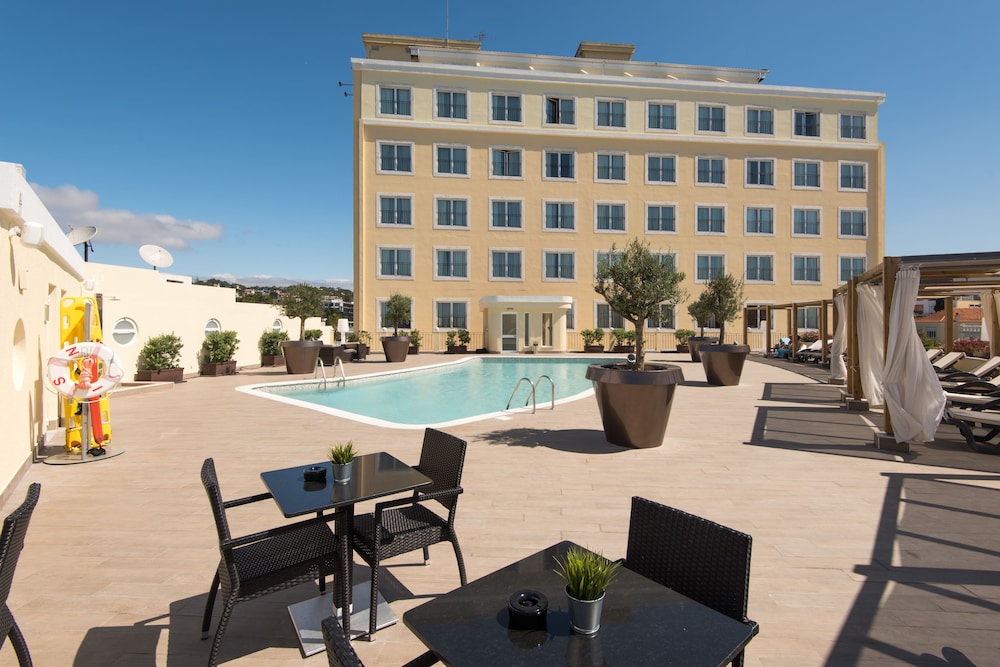 Vila Gale Estoril 4/50