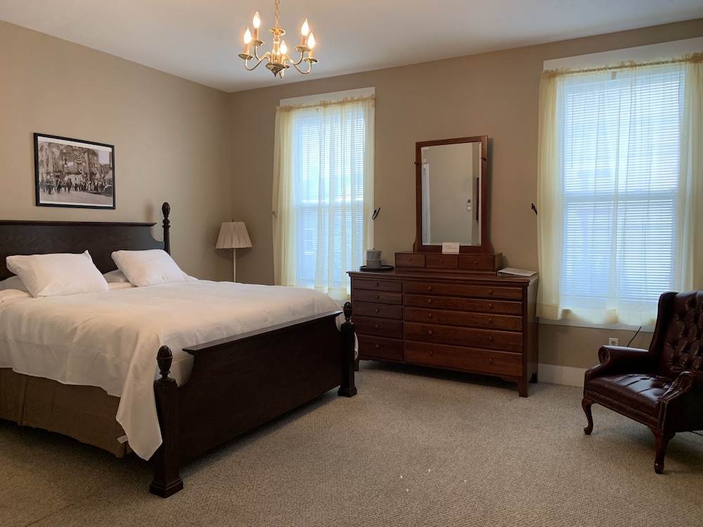 The Hotel Belvidere 6/41