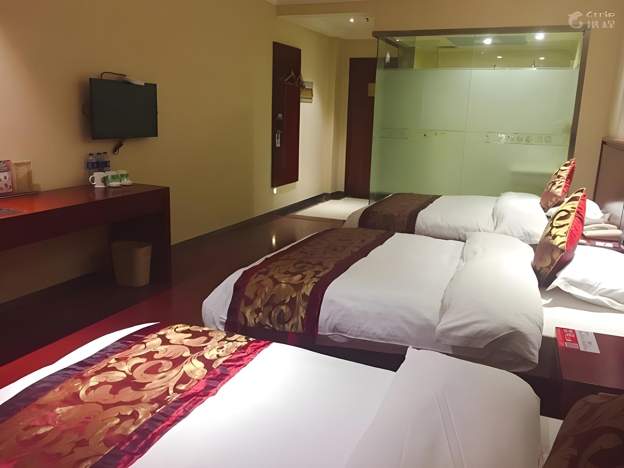 GUEST ROOM, TRIPLE
