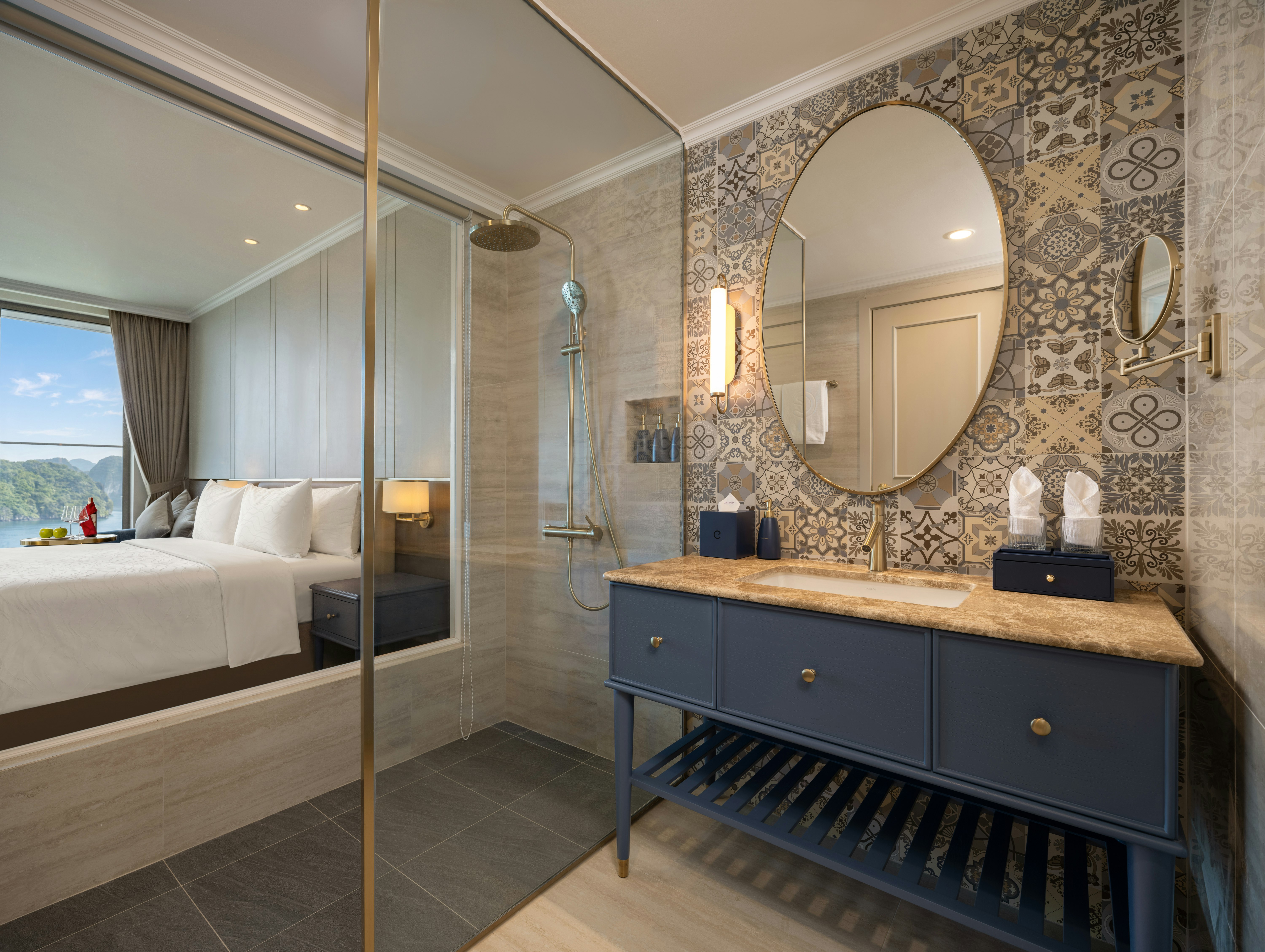 Centara Hotel & Residences Van Don 66/68