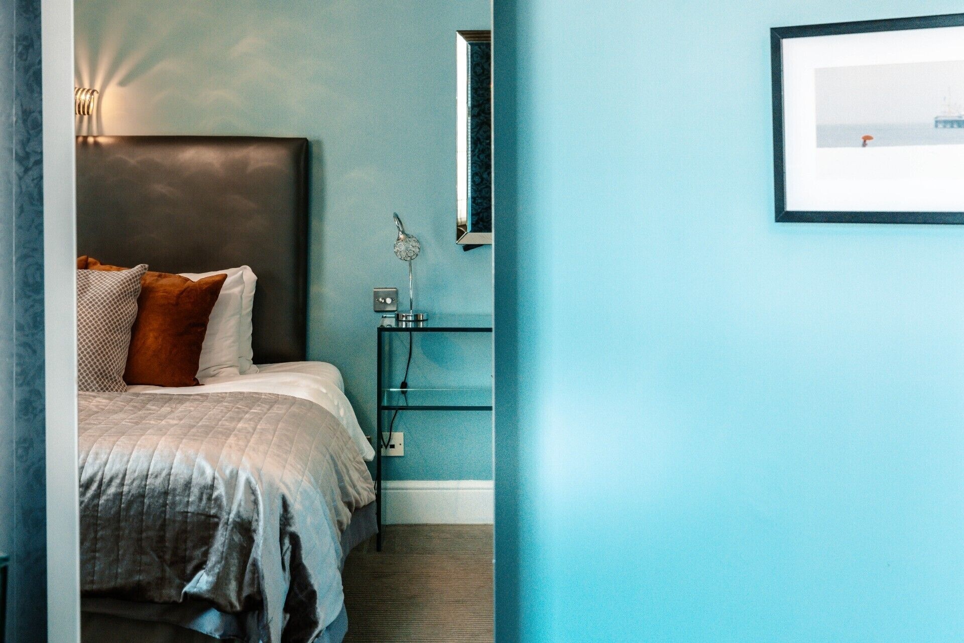 SUPERIOR, KING BED