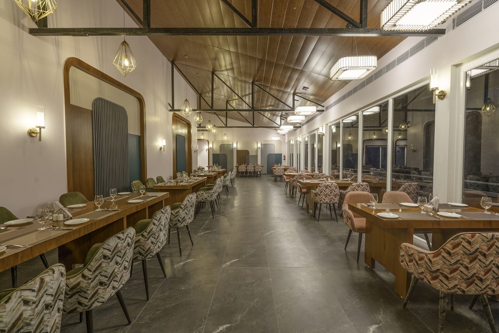 Excel Hotels & Resorts Corbett 17/49