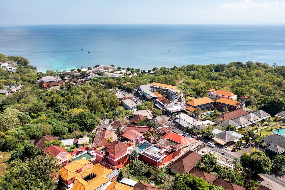 PinkCoco Uluwatu - Constant Surprises & for Cool Adults Only 41/50