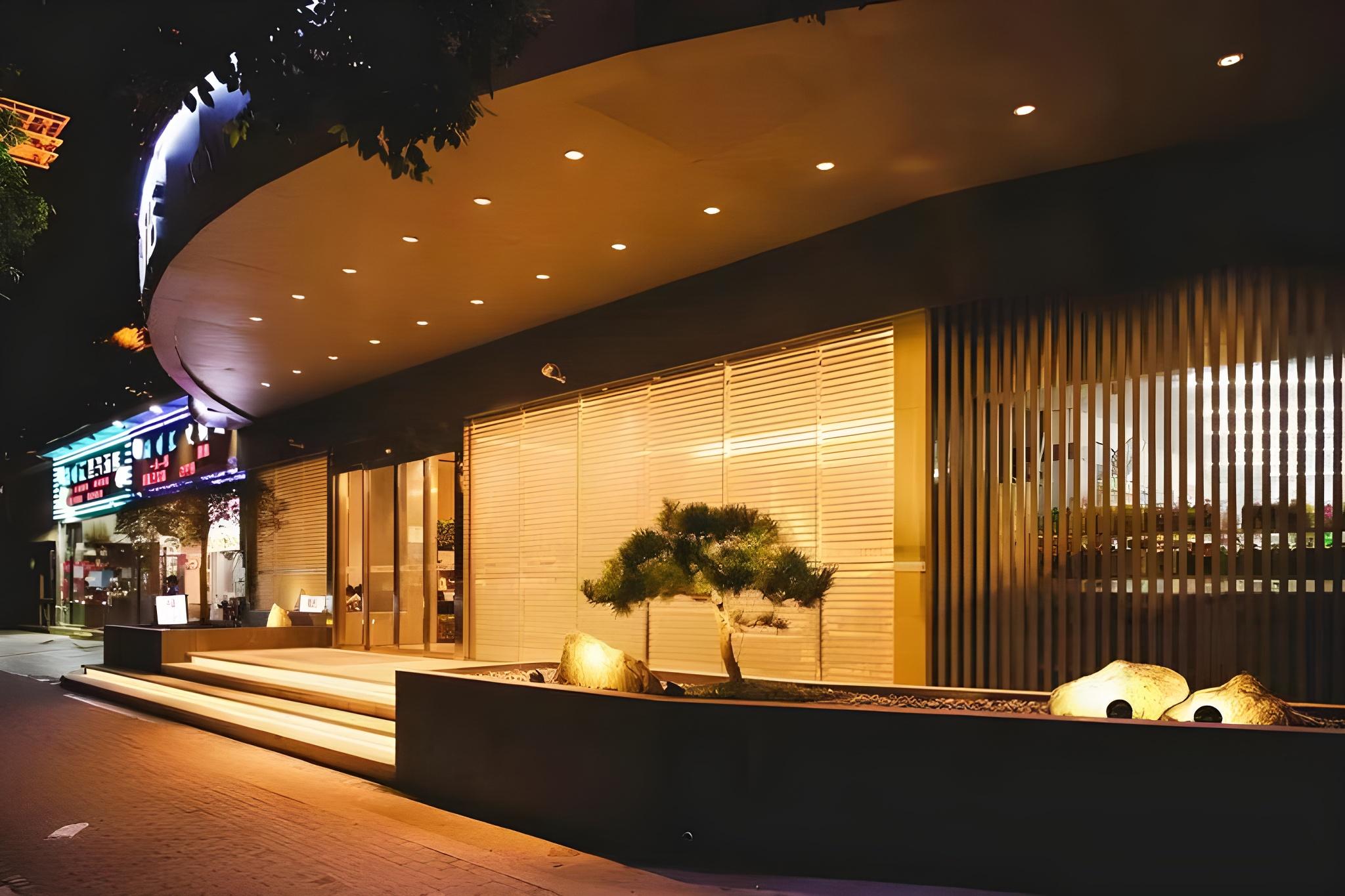 Home Inn Selected Hotel (Shanghai Pudong Lujiazui Oriental Pearl Store) 7/38