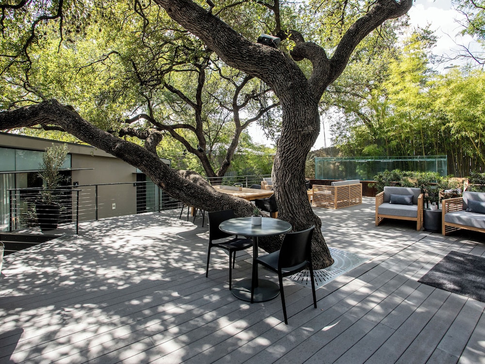 Frame Hotel - Treehouse (formerly Kimber Modern) 37/46