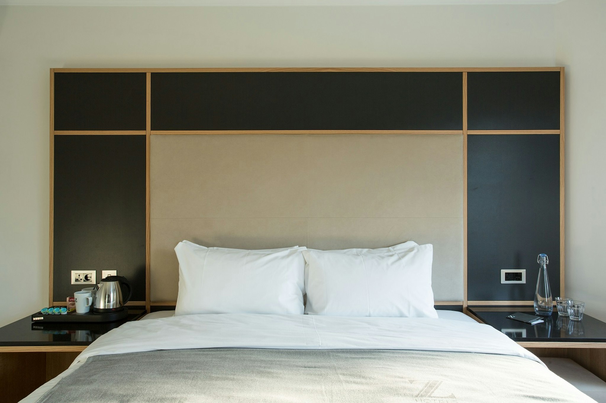Z Hotel at Gloucester Place 8/11