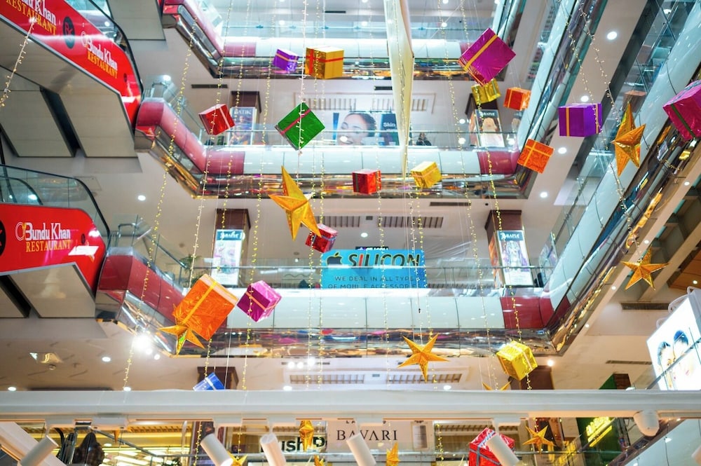 Centaurus Hotel Suites 38/42