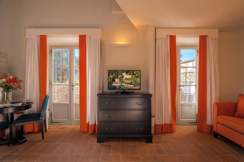 BORGO SCOPETO RELAIS 53/76